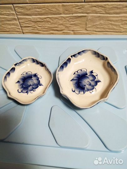 Не большие подносики гжельдля закусок