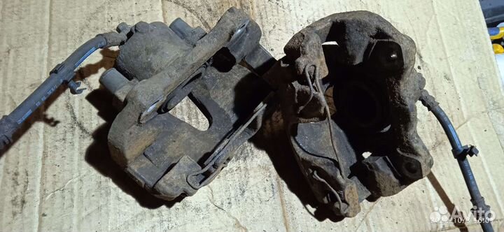 Суппорт передний Опель Зафира Б, Astra H