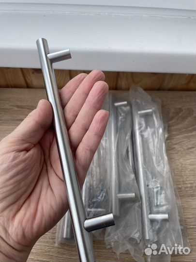 Мебельные ручки металлические