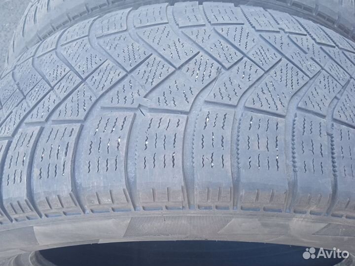 Pirelli Ice Zero FR 215/60 R17 100T