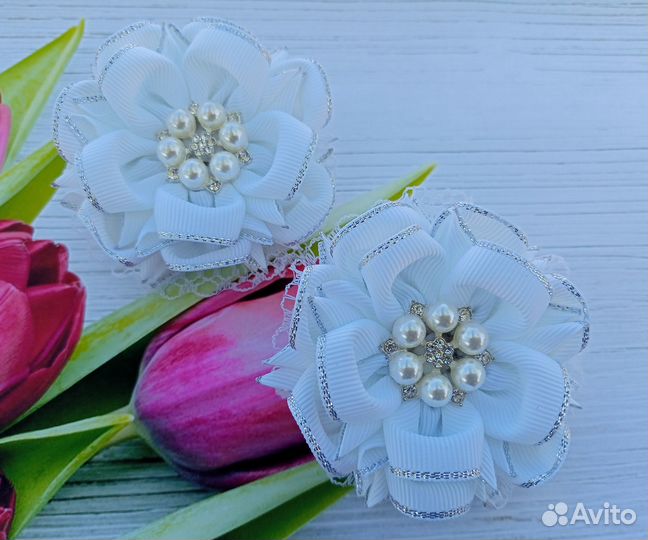 Белые школьные банты