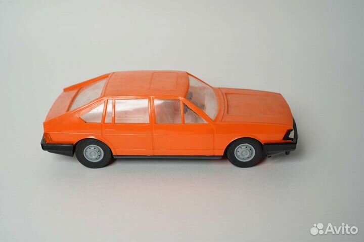 Машинки иннерционные