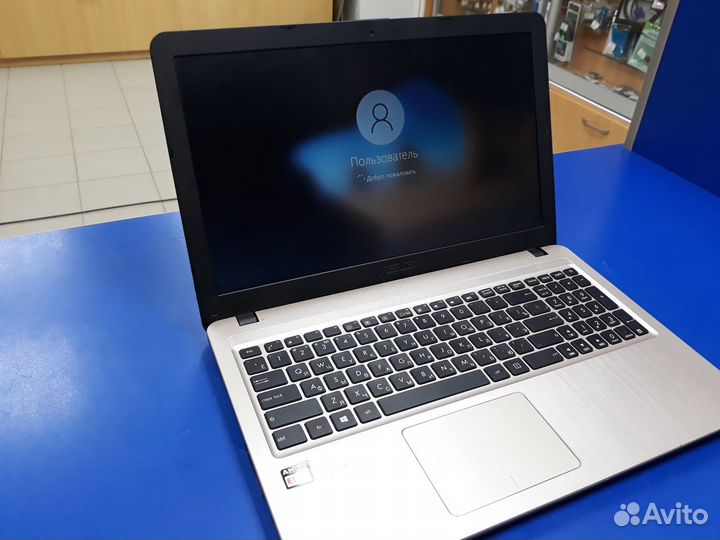 Ноутбук asus