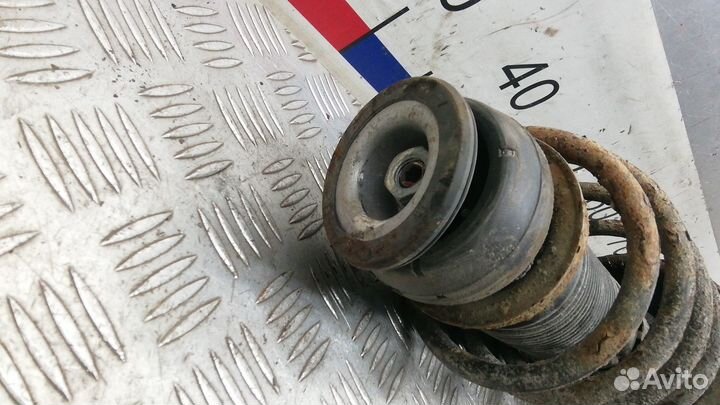 Стойка передняя Volkswagen Golf IV (1997–2005)