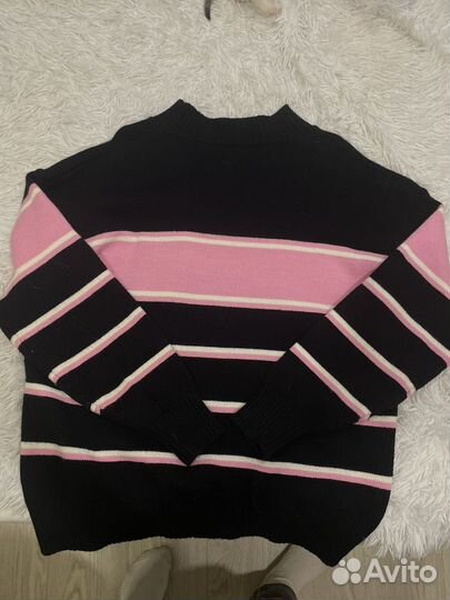 Свитер женский