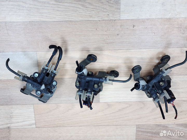 Клапан пневмоподвески Lexus RX 2 RX330 RX350