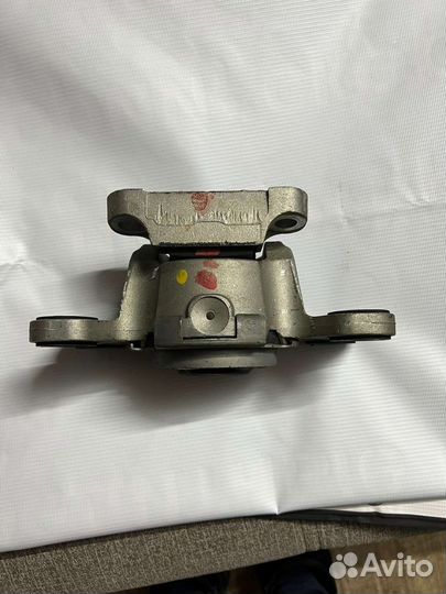 Опора АКПП volvo s80