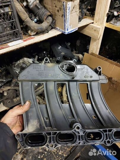 Меган 2 Впускной коллектор, корпус фильтра