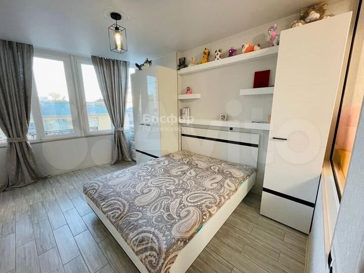 3-к. квартира, 95 м², 2/10 эт.