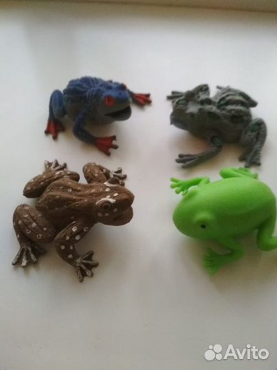 Игрушки мягки и резиновые