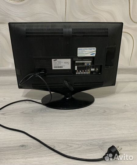 Телевизор Samsung 22 дюйма, FullHD