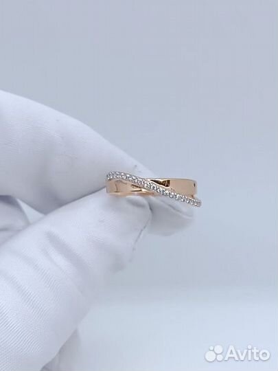 Золотое кольцо с камнем 16р