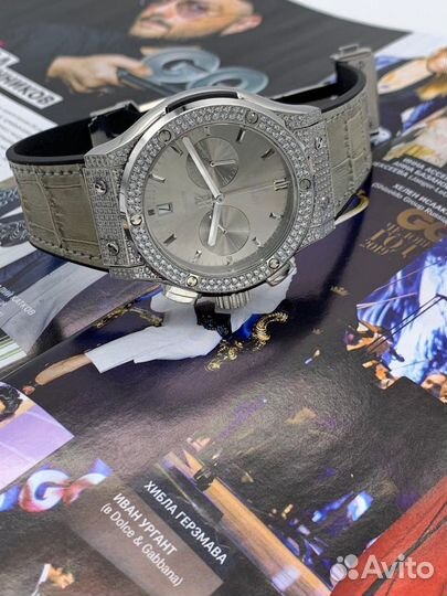 Универсальные часы