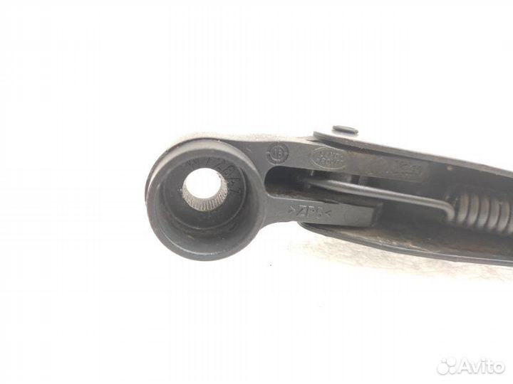 Поводок стеклоочистителя задний Land Rover