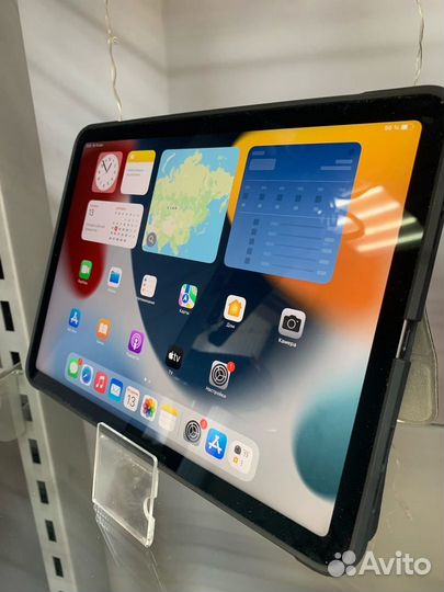 Планшет Apple iPad Air 4