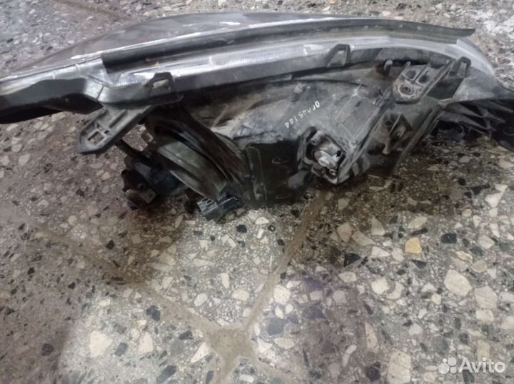 Фара левая на mitsubishi lancer 9