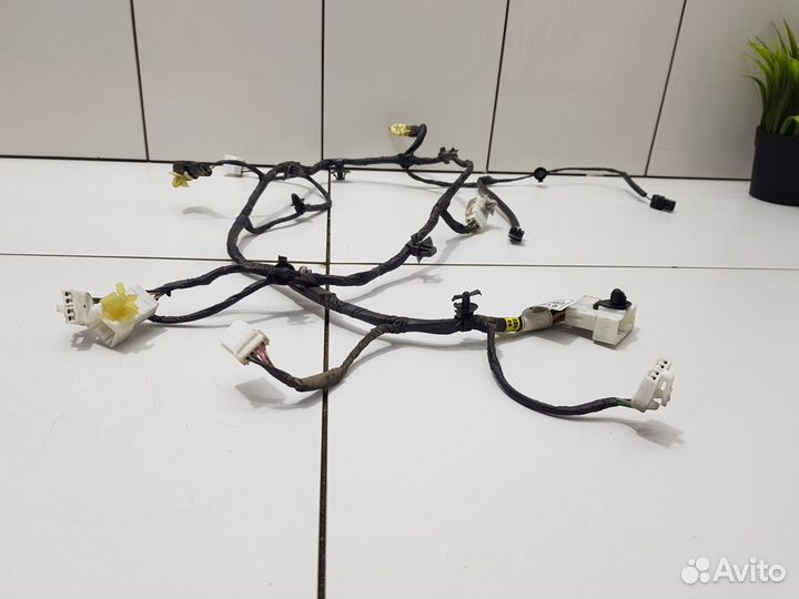 Электропроводка заднего бампера