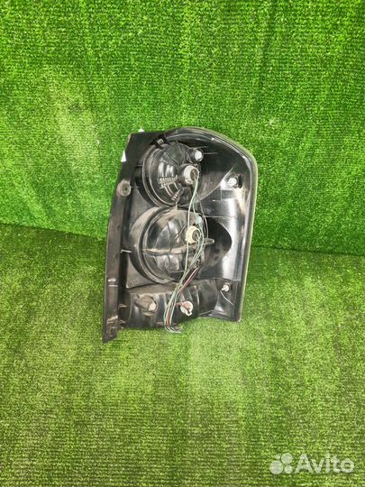 Стоп сигнал mazda MPV LW3W 2003 контрактная