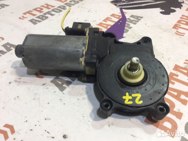 Моторчик стеклоподъемника передний правый Прав