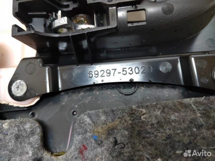 Обшивка двери задняя правая Lexus Is2 XE20 4grfse