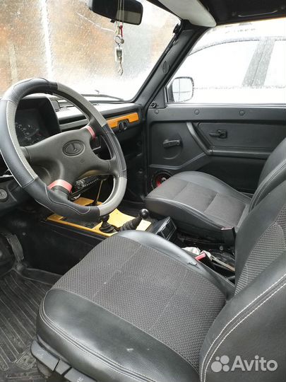 LADA 4x4 (Нива) 1.6 МТ, 2011, 130 000 км