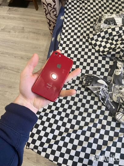 iPhone 8, 64 ГБ
