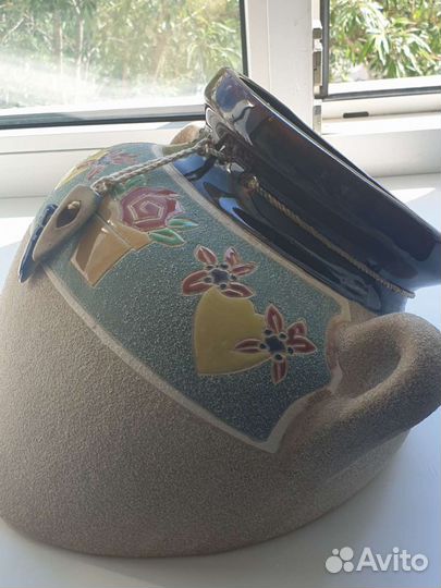 Кашпо для цветов настенное