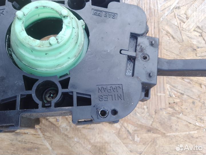 Подрулевой переключатель Nissan Bluebird U14