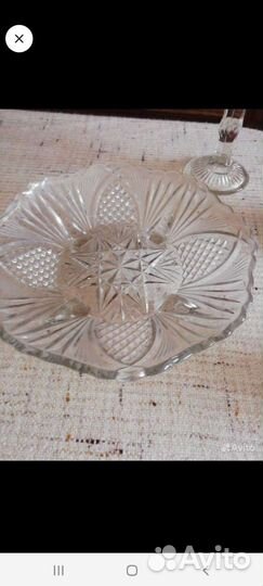 Вазы из стекла и хрусталя, фарфора