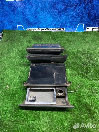 Пепельница Audi A6 C5 2.4 1999