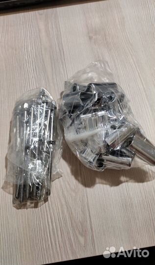 Зажим обода бас-барабана (бочки) с винтом DW