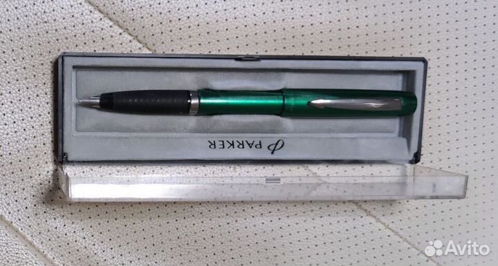 Ручка Parker Reflex F23 перьевая