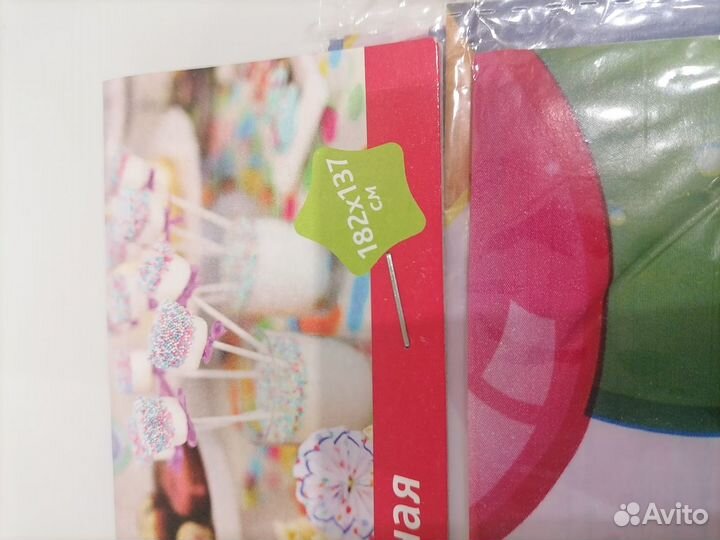 Скатерть праздничная полиэтиленовая новая