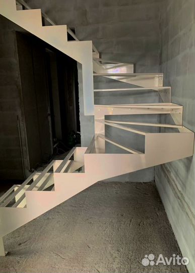 Металлокаркасов лестниц Изготовление