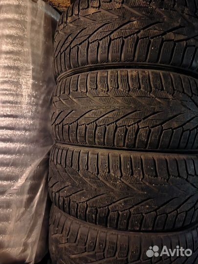 Nokian Tyres Hakkapeliitta R2 255/50 R19 107V