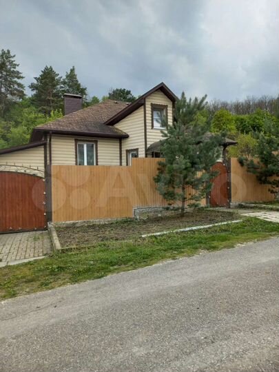 Коттедж 250 м² на участке 15 сот.