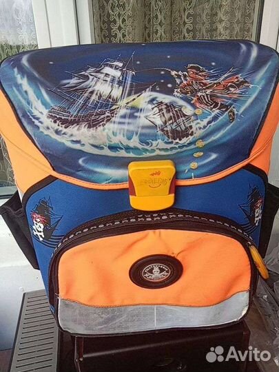 Школьный рюкзак