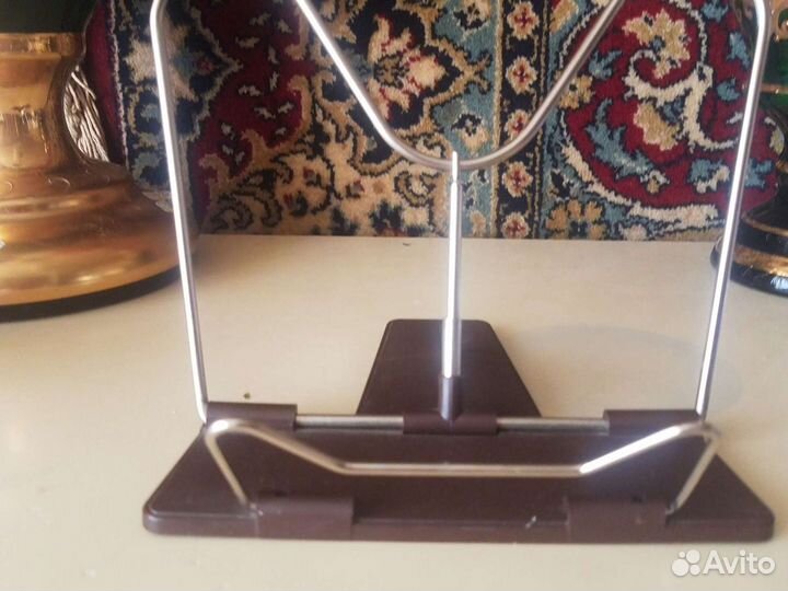 Компактные подставки для нот,книг,уч