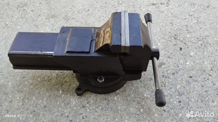 Тиски слесарные СССР