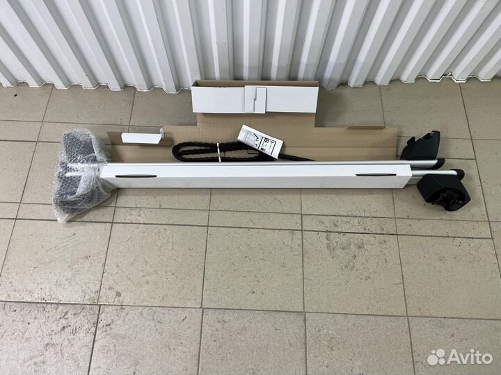 Оригинал поперечины на рейлинги Ауди Q8 новые