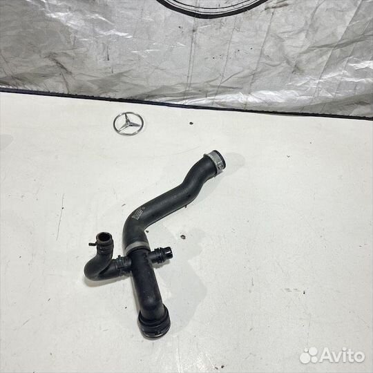 Патрубок охлаждения Мерседес x166 w166 63 amg