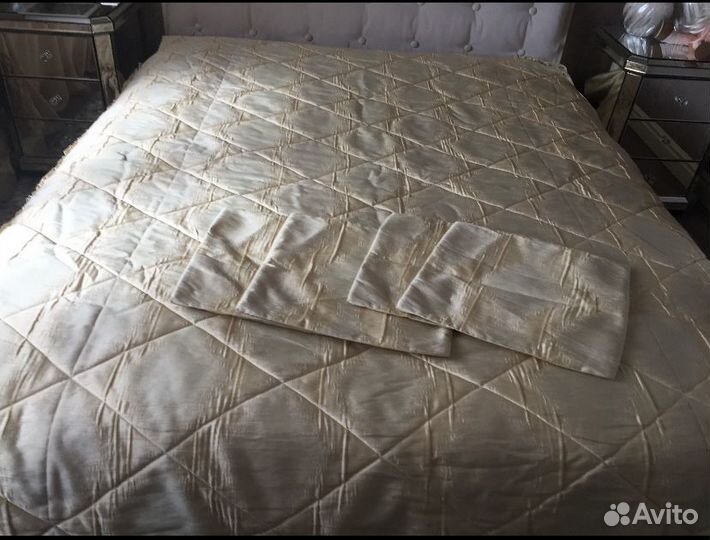 Плед стёганный +4 наволочки