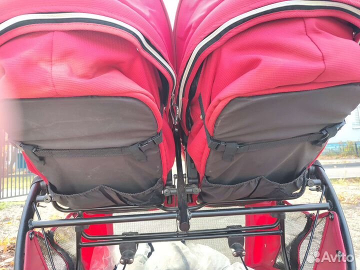 Коляска для двойни