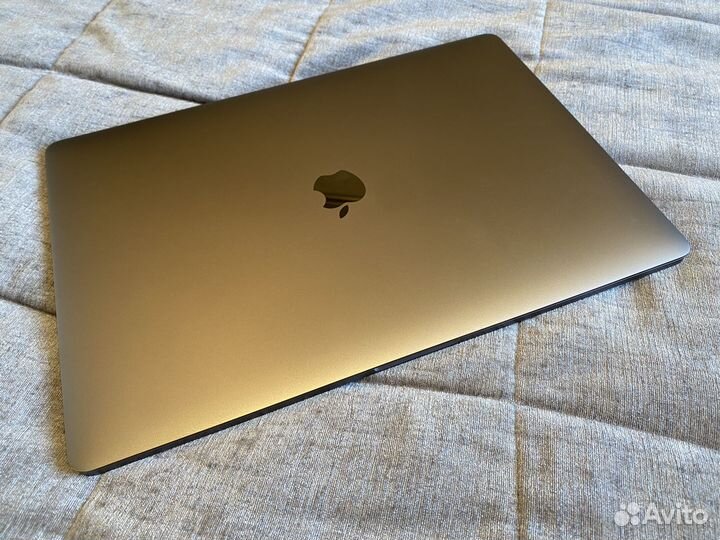 Apple MacBook Pro 15 2019 i7 16Gb 256Gb Touch Bar