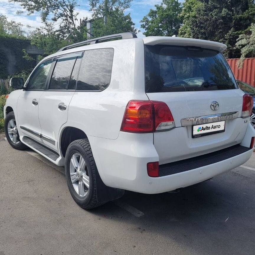 Купить б/у Toyota Land Cruiser 200 рестайлинг от 100 000 ₽ в