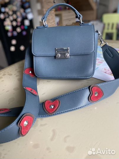 Сумочка маленькая новая