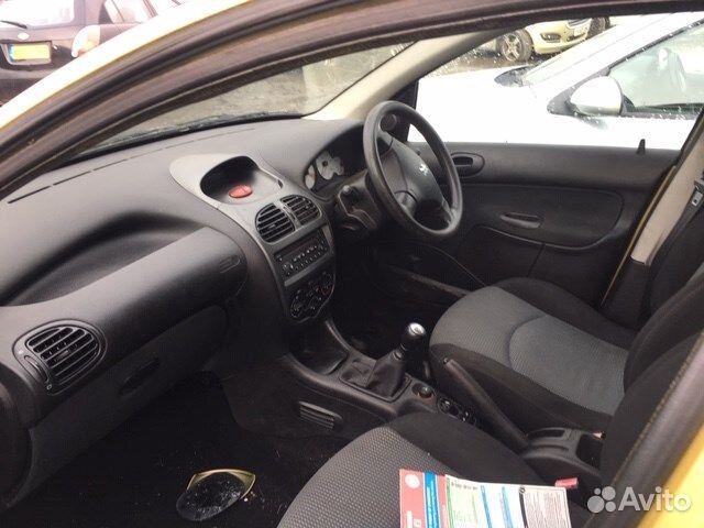 Разбор на запчасти Peugeot 206