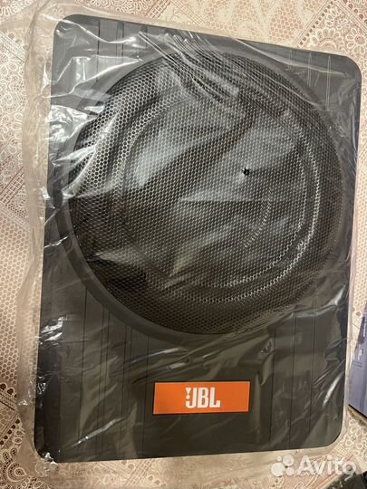 Сабвуфер под сидение jbl
