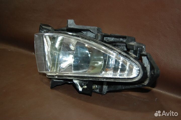Фара противотуманная левая - Hyundai Elantra 4