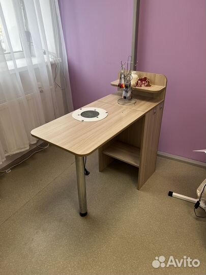 Стол для маникюра с вытяжкой бу